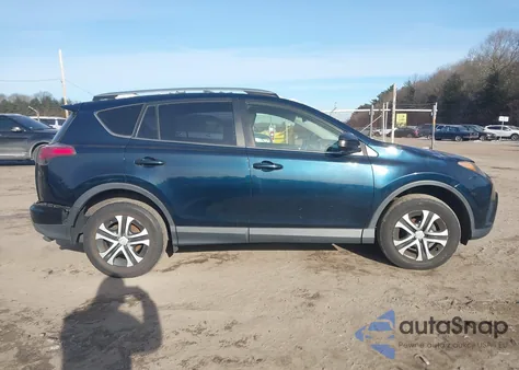 2018 Toyota Rav4 Le z USA, uszkodzony, nr VIN JTMBFREV8JJ258472